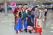 Встреча украинскиq ансамблем в Аэропорту Борисполь