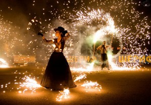 Огненное шоу fire-show Киев театр огня Махатма - Компания АртМуз Огненное шоу fire-show Киев театр огня Махатма - Компания АртМуз