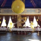 На свадьбу в Киеве шар-сюрприз для первого танца молодоженов
