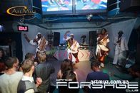 Выступление африканских барабанщиков на Party в клубе Киева