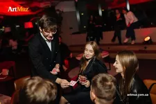 Фокусник Валентин Кириченко на мероприятии в Киеве Фокусник Валентин Кириченко на мероприятии в Киеве