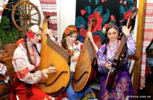 Женское трио бандуристок из Киева "Квитана" на свадьбы, корпоративы, праздники, мероприятия 