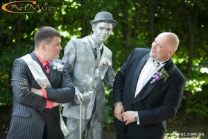 Интерактив мимов, пантомима на свадьбу в Киеве Мимы на свадьбе в Киеве, праздничный интерактив с пантомимой