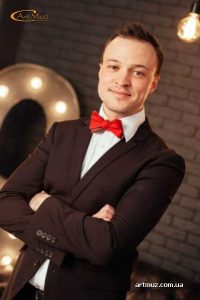 Александр Небава - ведущий на день рождение, праздник корпоратив, свадьбу, юбилей г. Киева