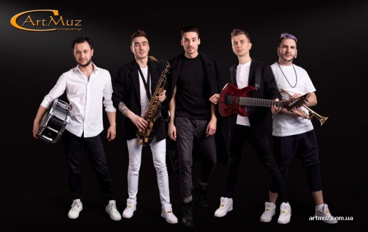 "Real Feels" - танцювальна кавер-група на свята, весілля, корпоративи, ювілеї в Київі