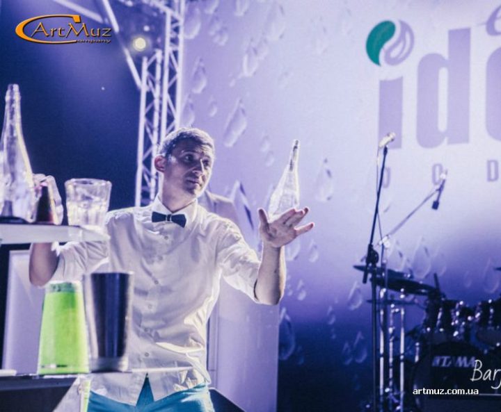 Service Bar - бармен-шоу, виїзний бар, послуги барменів на корпоративах, весіллях, святах, заходах у Києві