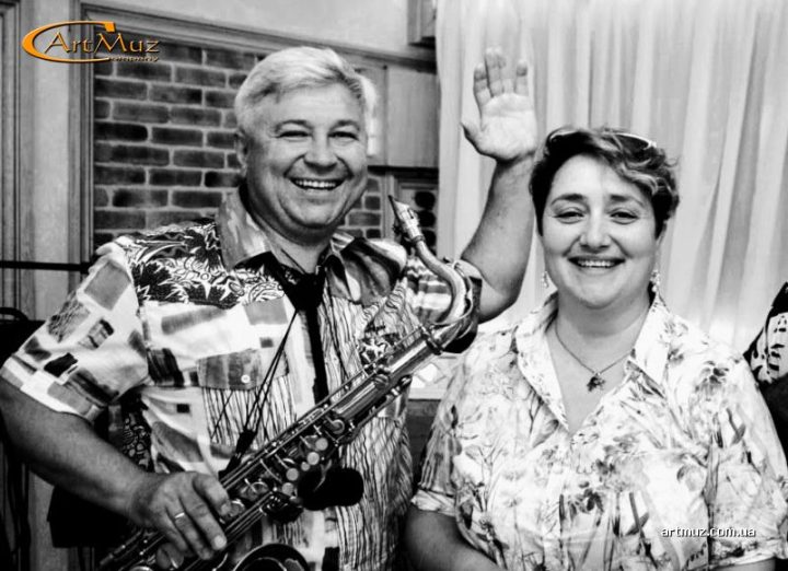 Amigos - дует музикантів (саксофон, вокал + гітара) в Києві на корпоратив, весілля, ювілей, свята