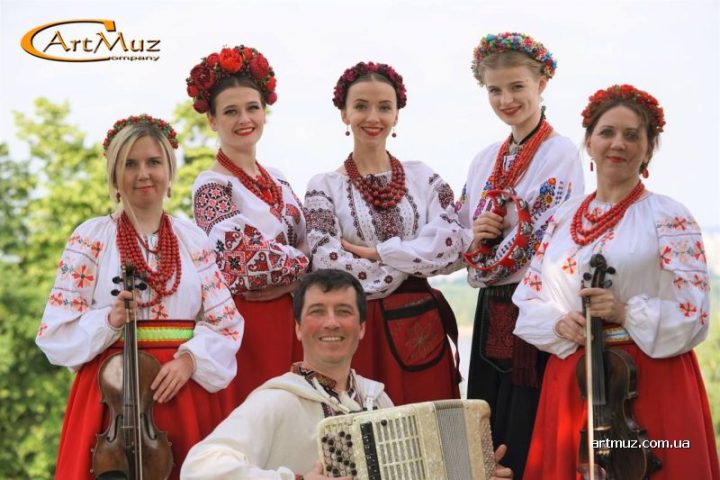 Жоржини - украинский народный ансамбль в Киеве на свадьбу, юбилей, корпоратив, мероприятия по Украине