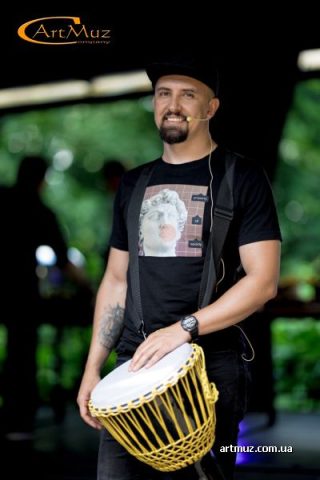 Виталий Федоров — тренер Drum Circle: тимбилдинг и мастер-классы в Киеве Виталий Федоров — ведущий Drum Circle, тимбилдинг и мастер-классы в Киеве