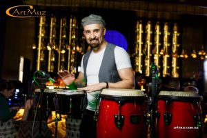 Перкуссионист Виталий Федоров – шоу на барабанах, DJ + перкуссия на свадьбу, корпоратив и день рождения в Киеве